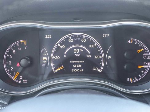 Used 2017 Jeep Grand Cherokee Laredo image 22