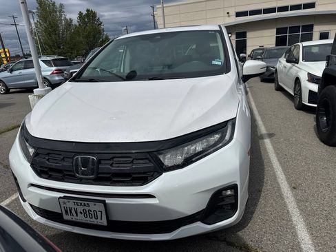 Used 2025 Honda Odyssey EX-L image 2