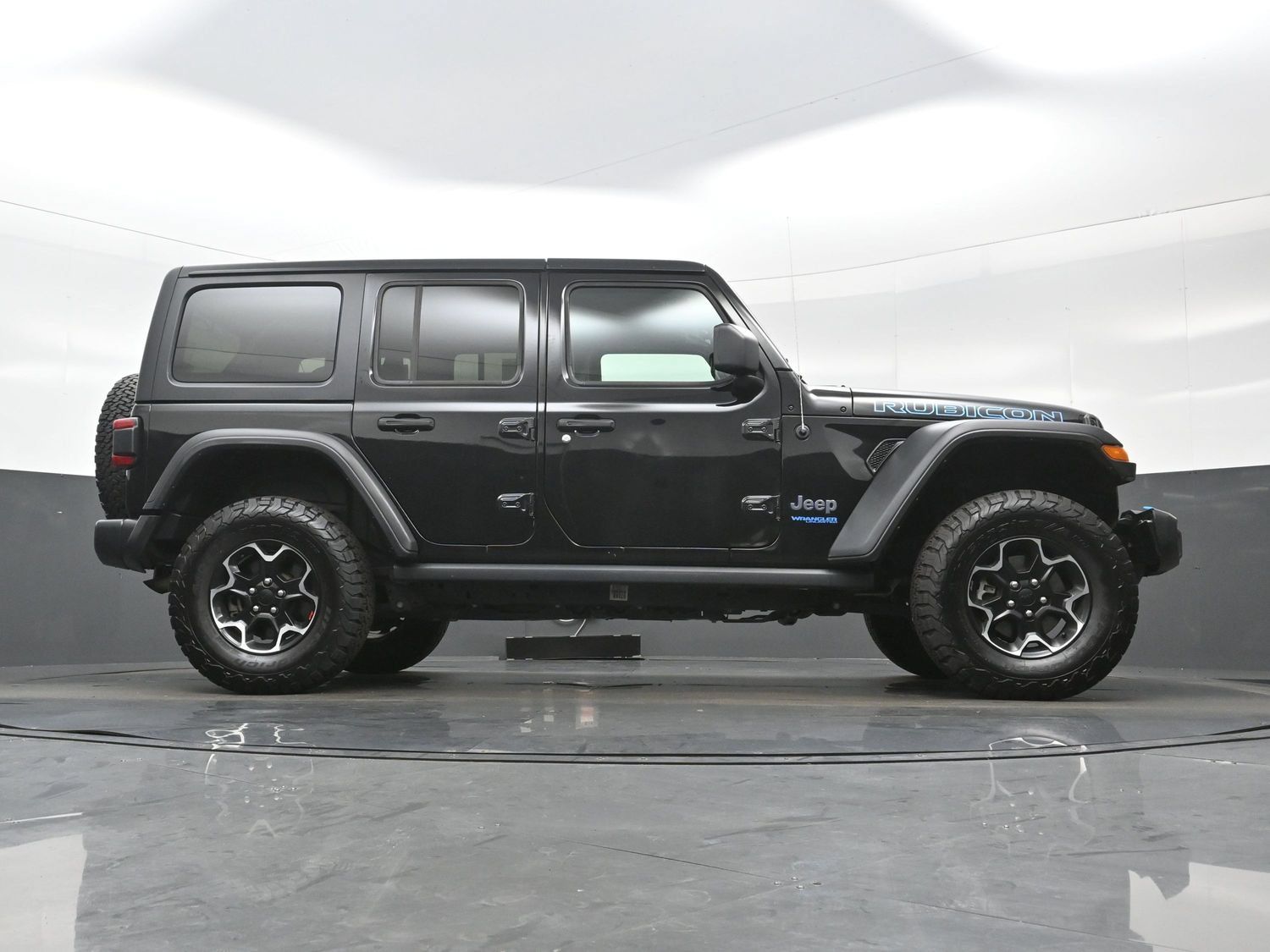 Used 2021 Jeep Wrangler Unlimited Rubicon 4xe w/ Cold Weather Group AWD/4WD image 32