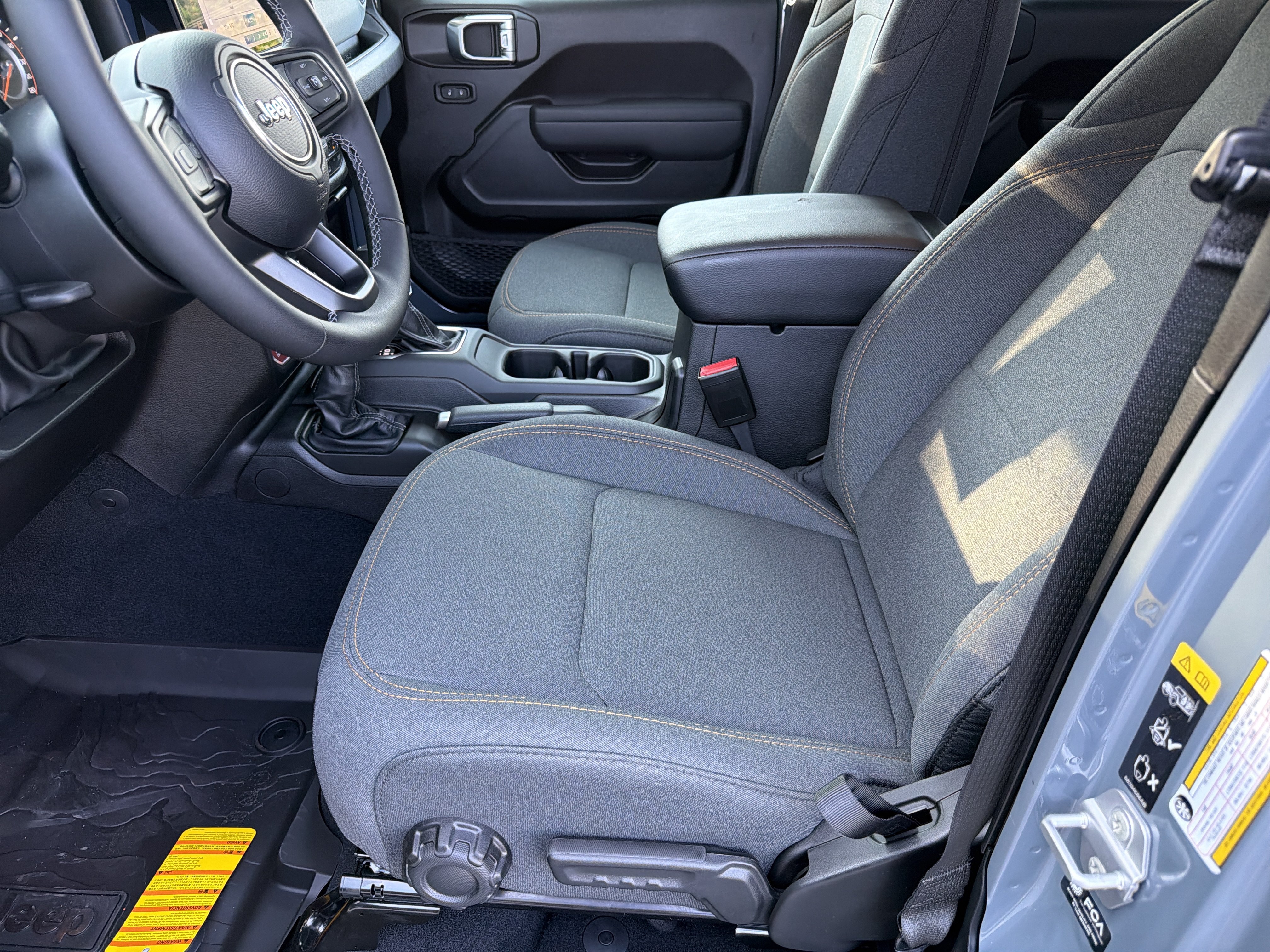 New 2026 Jeep Gladiator Sport AWD/4WD image 8