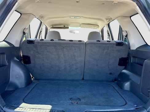 Used 2006 Ford Escape XLT image 7