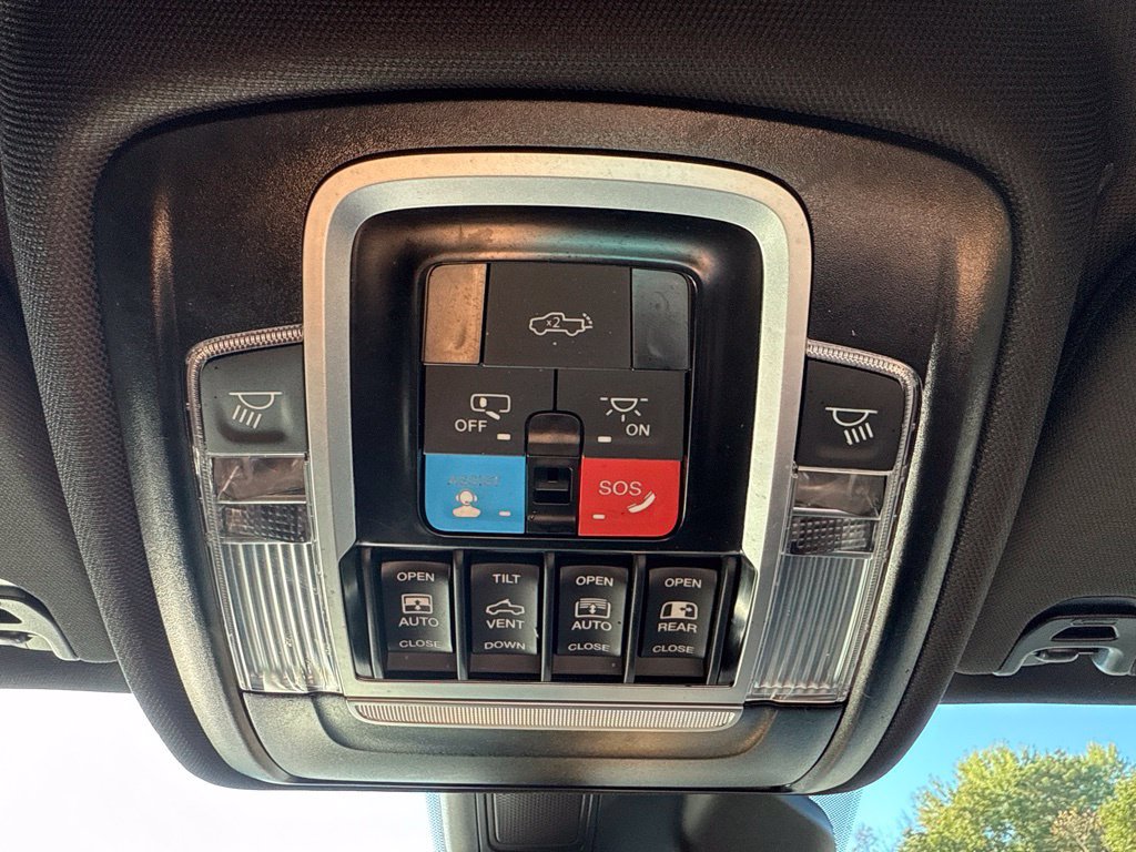 Used 2025 RAM 1500 Limited AWD/4WD image 47
