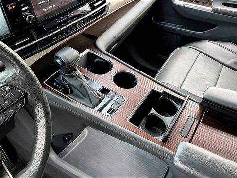 Used 2023 Toyota Sienna LE image 15