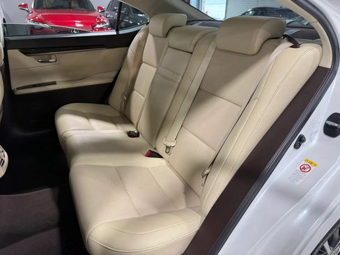 Used 2016 Lexus ES 350 w/ Premium Package w/Wood Trim FWD image 66