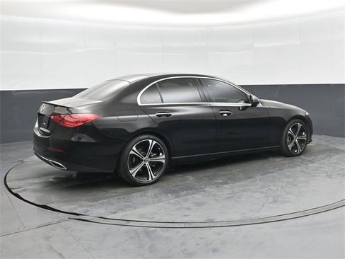 Used 2022 Mercedes-Benz C 300 Sedan image 3