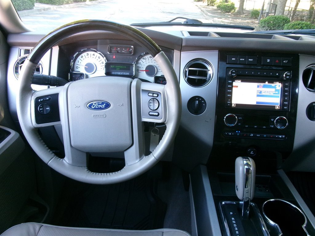 Used 2012 Ford Expedition Limited AWD/4WD image 18