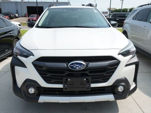 Used 2025 Subaru Outback Limited AWD/4WD image 7