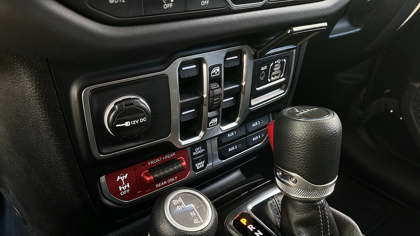 Used 2026 Jeep Gladiator Rubicon AWD/4WD image 19