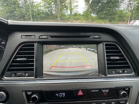 Used 2016 Hyundai Sonata Limited w/ Option Group 05 FWD image 30