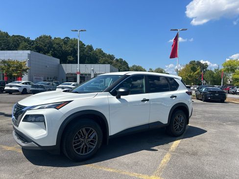 Used 2023 Nissan Rogue S FWD image 7