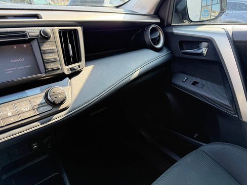 Used 2015 Toyota RAV4 XLE AWD/4WD image 25