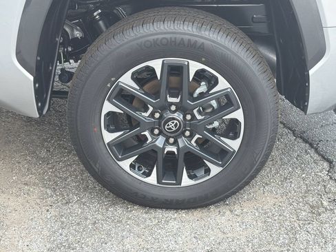 New 2026 Toyota Tundra Limited AWD/4WD image 19