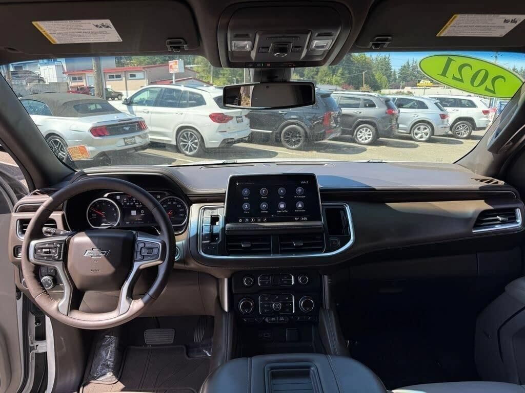 Used 2021 Chevrolet Tahoe Z71 w/ Luxury Package AWD/4WD image 22