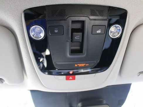 New 2025 Kia Niro EX Touring image 47