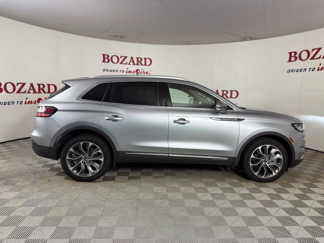 Used 2023 Lincoln Nautilus Reserve w/ Luxury Package AWD/4WD image 13
