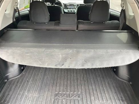 Used 2018 Toyota RAV4 LE w/ All Weather Liner Package AWD/4WD image 23