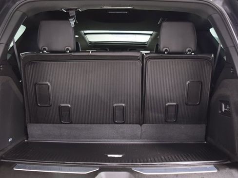 Used 2023 Cadillac Escalade Sport w/ LPO, ONYX Package image 24