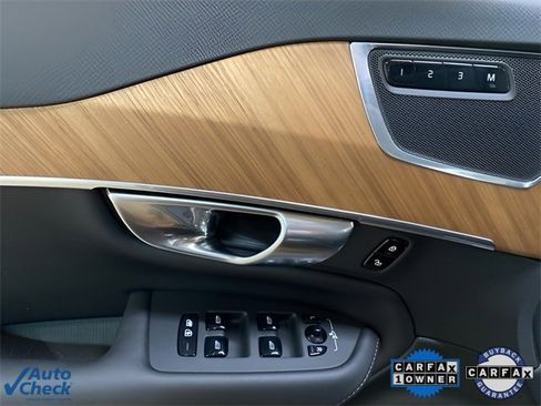 Used 2025 Volvo XC90 B6 Plus image 27