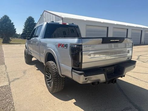 Used 2022 Ford F350 Platinum AWD/4WD image 9