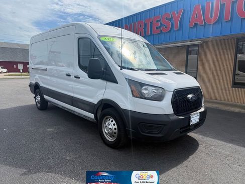 Used 2025 Ford Transit 250 148 Medium Roof Extended AWD w/ Load Area Protection Package image 1