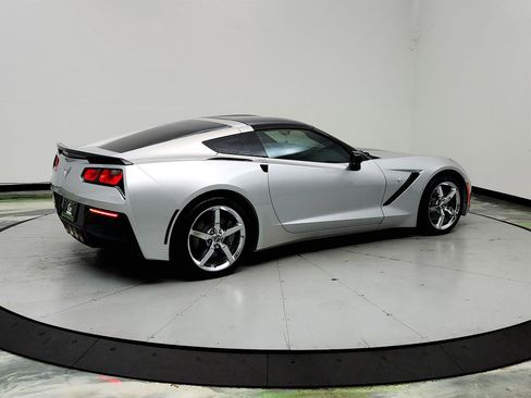 Used 2015 Chevrolet Corvette Stingray Coupe RWD image 5