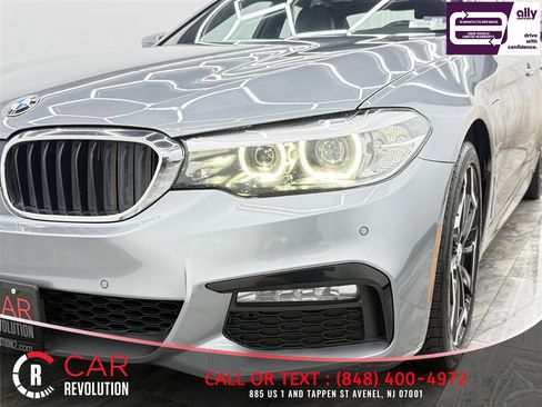 Used 2018 BMW 530e xDrive w/ M Sport Package 2 AWD/4WD image 51