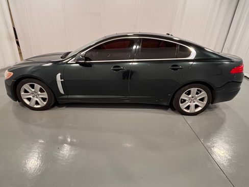 Used 2011 Jaguar XF image 8