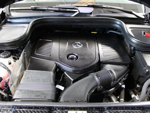 Used 2024 Mercedes-Benz GLE 450e 4MATIC w/ Warmth & Comfort Package image 32