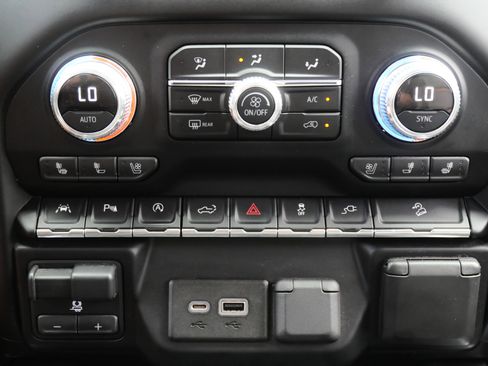 Used 2019 GMC Sierra 1500 AT4 w/ AT4 Premium Package image 22