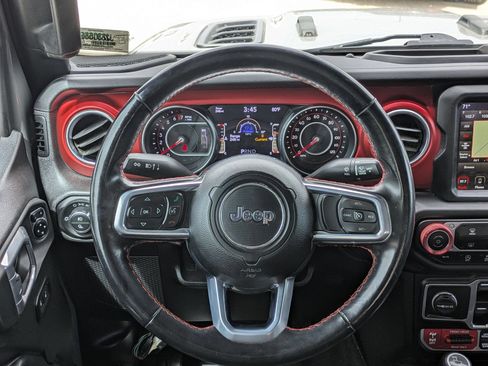 Used 2021 Jeep Gladiator Rubicon AWD/4WD image 19