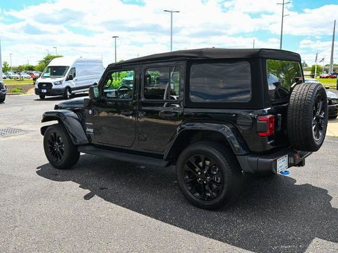 Used 2023 Jeep Wrangler Unlimited Sahara w/ Cold Weather Group AWD/4WD image 7