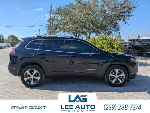 Used 2019 Jeep Cherokee Limited image 2