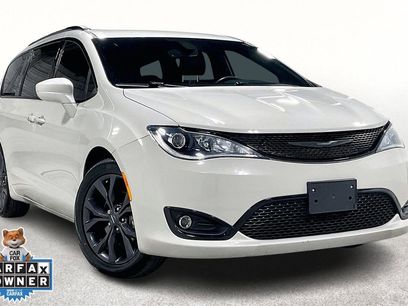 Used 2020 Chrysler Pacifica Touring-L