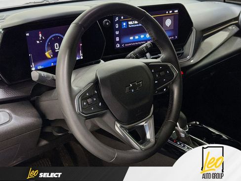 Used 2025 Chevrolet Trax ACTIV w/ Driver Confidence Package image 11