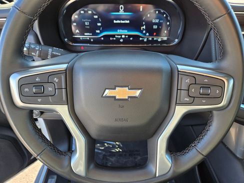 Used 2024 Chevrolet Suburban LT image 20