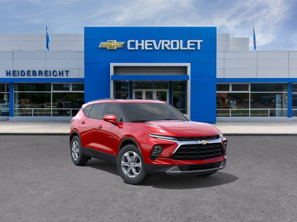 New 2026 Chevrolet Blazer LT AWD/4WD image 1