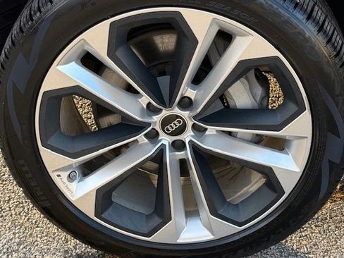 Used 2022 Audi Q7 3.0T Premium Plus image 12