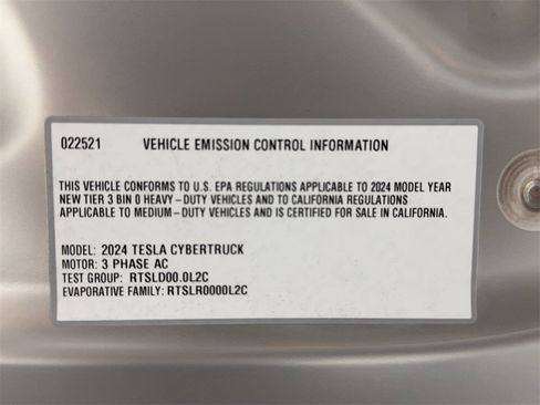 Used 2024 Tesla Cybertruck AWD Crew Cab image 55