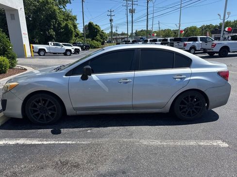 Used 2014 Subaru Impreza 2.0i AWD/4WD image 5