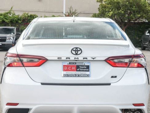 Used 2024 Toyota Camry SE FWD image 6