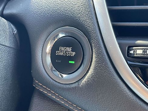 Used 2018 Chevrolet Trax LT w/ LT Convenience Package image 28