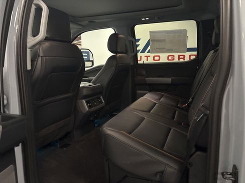 New 2026 Ford F250 Lariat w/ Black Appearance Package image 29