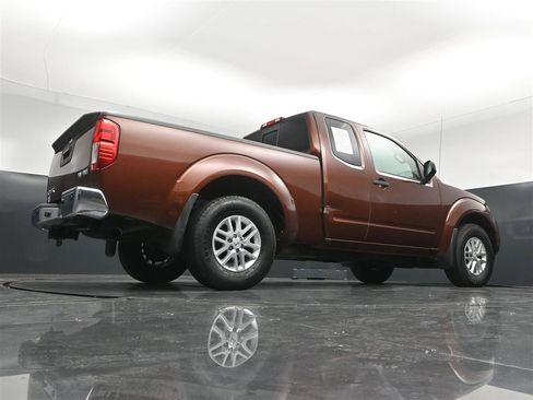 Used 2017 Nissan Frontier SV w/ SV Value Truck Package AWD/4WD image 32