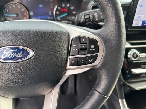 Used 2024 Ford Explorer Limited image 32