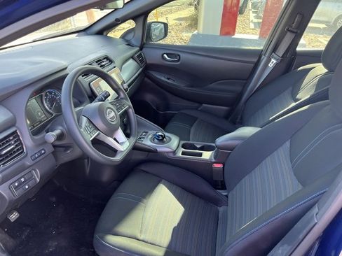 Used 2024 Nissan Leaf S image 5