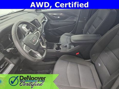 Used 2024 GMC Terrain SLE image 14