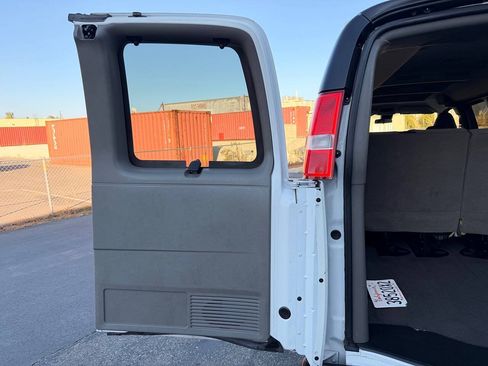 Used 2024 Chevrolet Express 3500 LT w/ LT Preferred Equipment Group RWD image 26