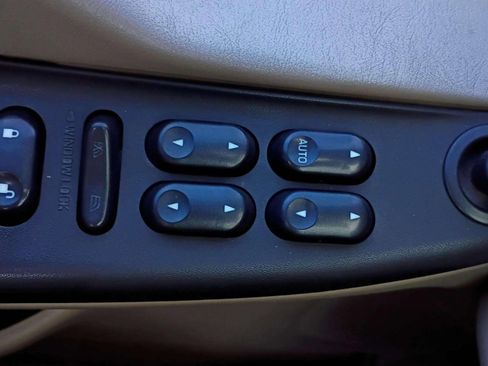 Used 2006 Ford F350 Lariat image 40