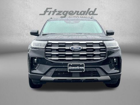 Used 2025 Ford Explorer Active w/ Active Comfort Package AWD/4WD image 6