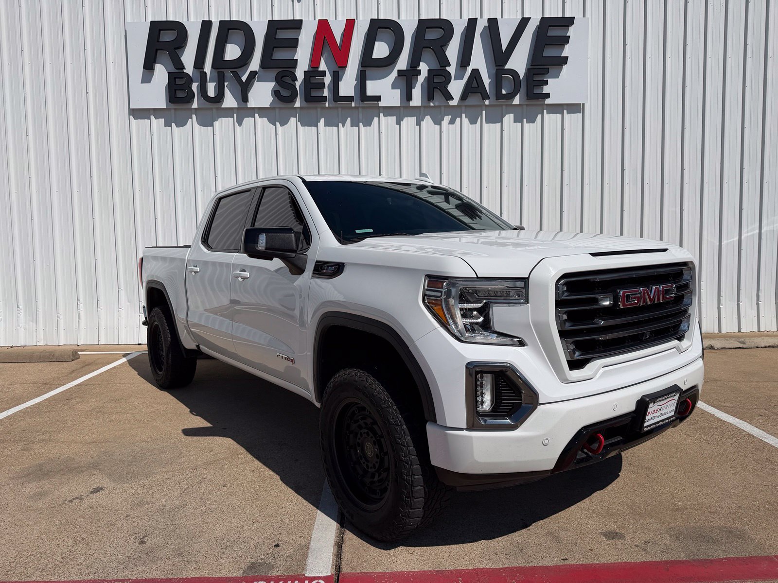 Used 2020 GMC Sierra 1500 AT4 w/ AT4 Premium Package AWD/4WD image 9